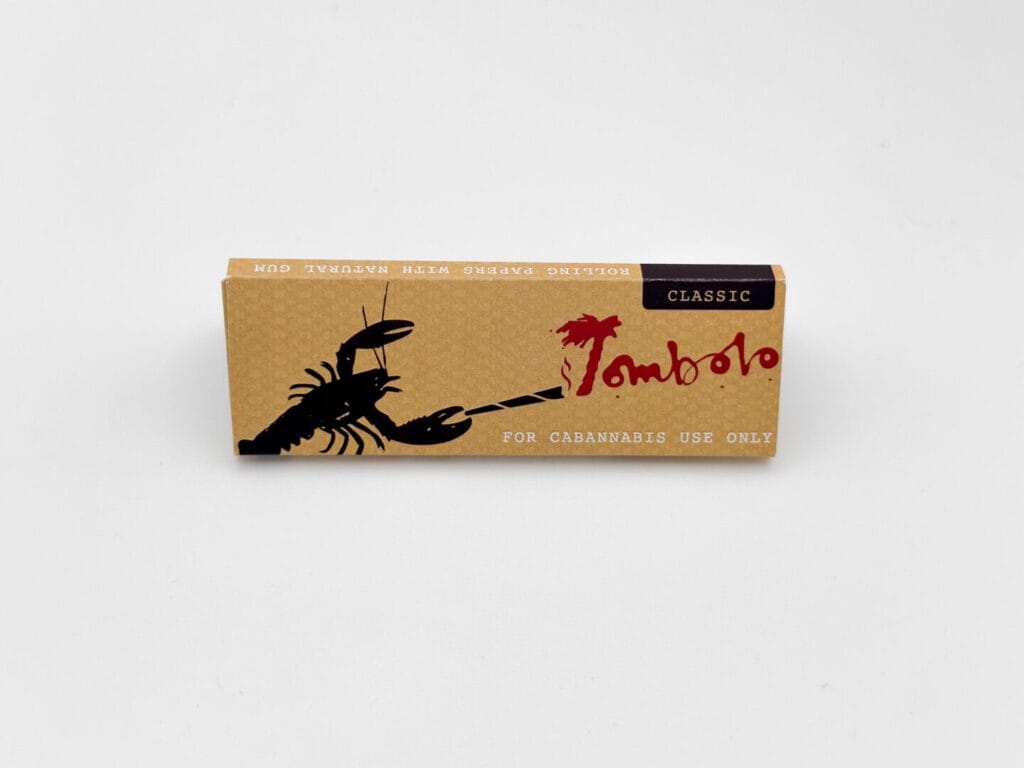 closed pack of rolling papers